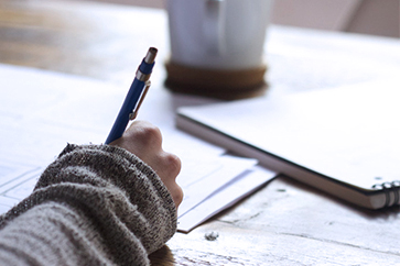 中專(zhuān)畢業(yè)可以考證券從業(yè)資格考試嗎？