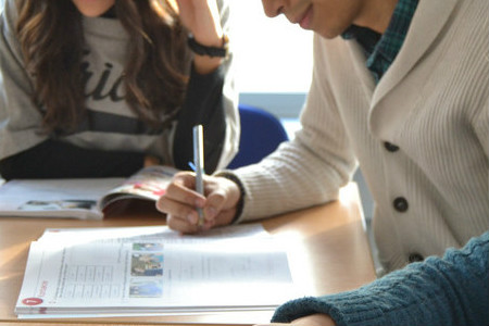 2019年初級(jí)會(huì)計(jì)報(bào)名費(fèi)用如何繳納？