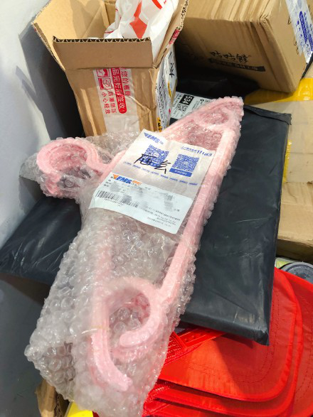 最簡(jiǎn)陋的快遞包裝之衣架