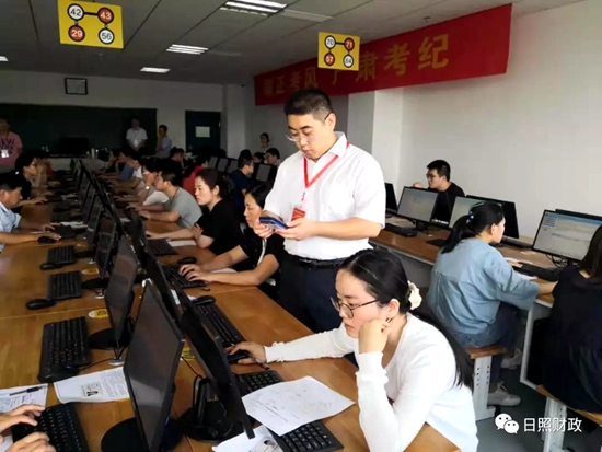 中級(jí)考試考場(chǎng)